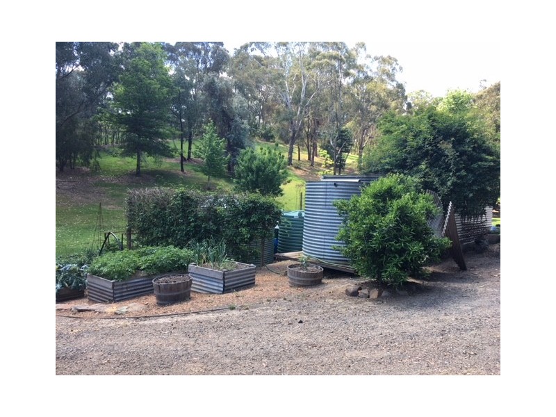 77 Willowlake Drive (Macs Cove), Mansfield VIC 3722