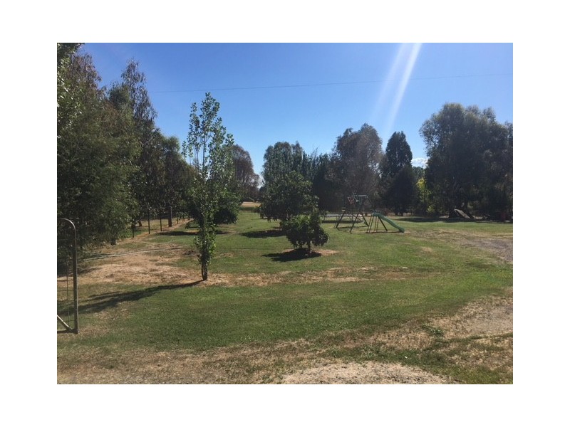 389 Buttercup Road, Merrijig VIC 3723