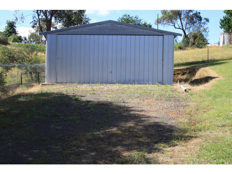 18 Valley Fair Rise, Macs Cove VIC 3723