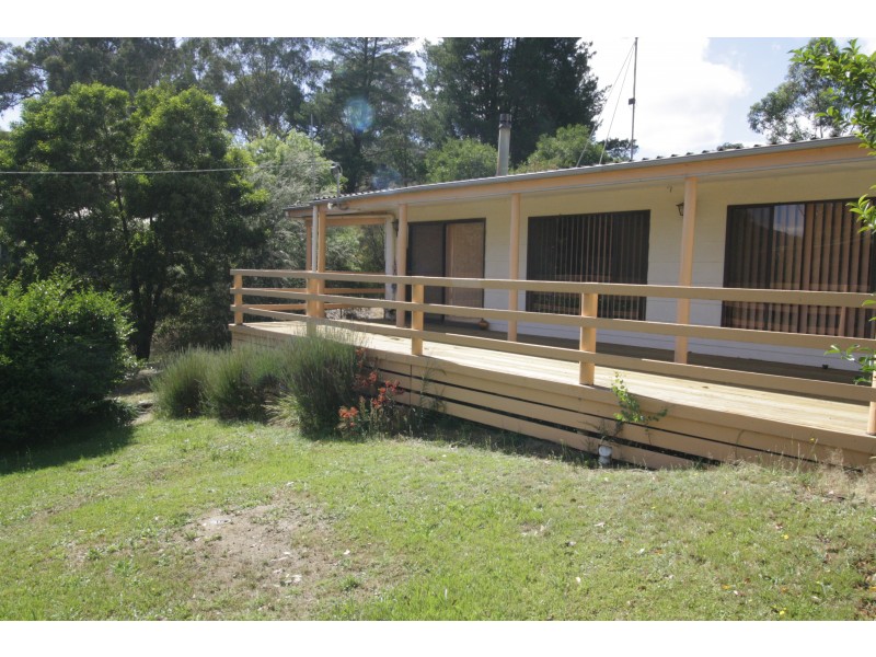 18 Valley Fair Rise, Macs Cove VIC 3723