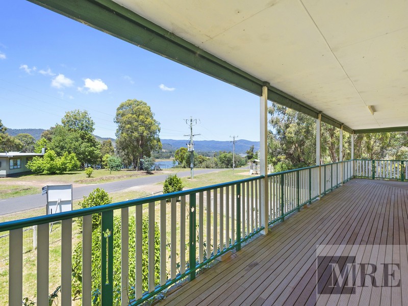 69 Willowlake Drive, Macs Cove VIC 3723