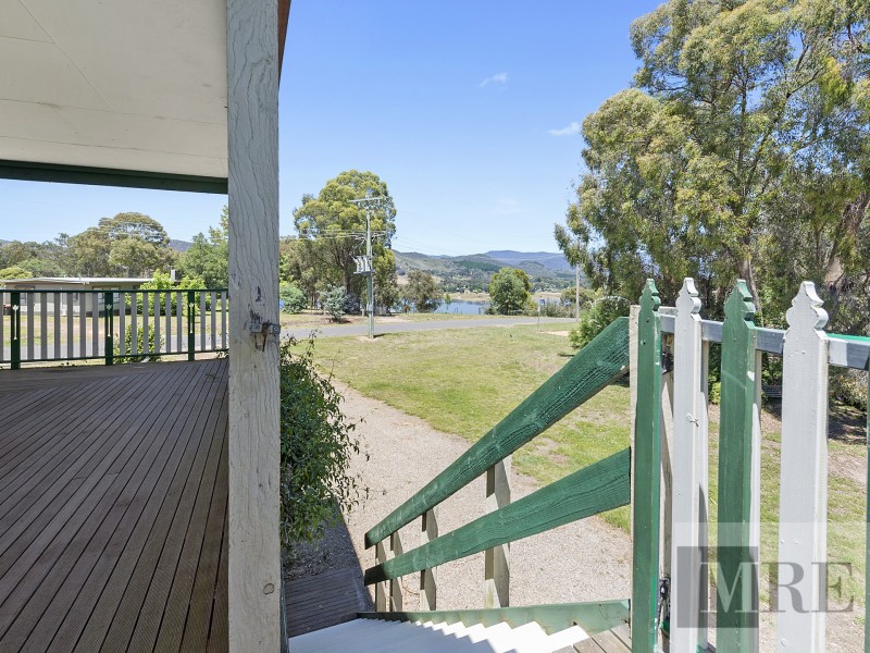 69 Willowlake Drive, Macs Cove VIC 3723