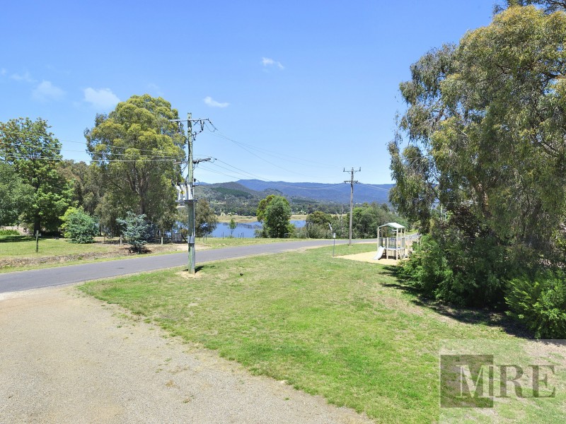 69 Willowlake Drive, Macs Cove VIC 3723