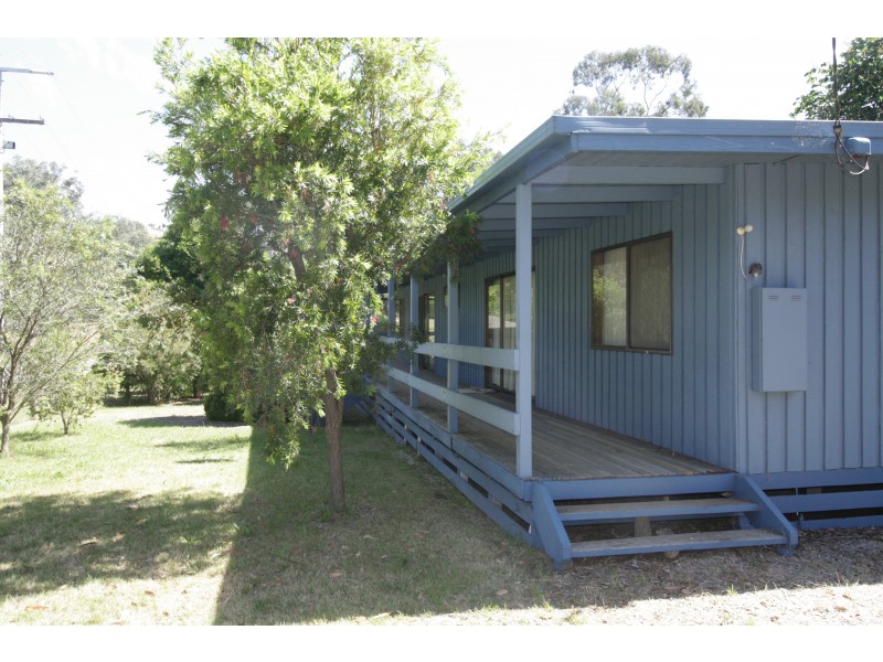 1 Willow Lake Drive, Macs Cove VIC 3723