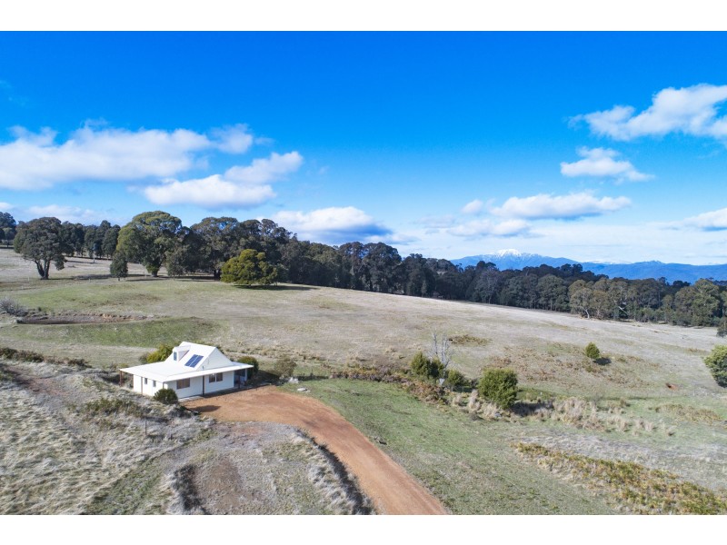 680 Glenroy Road, Merrijig VIC 3723