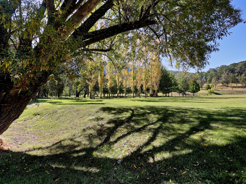 2/2487 Mt Buller Road, Merrijig VIC 3723