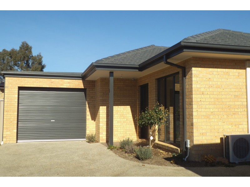 2/22 Malcolm Street, Mansfield VIC 3722