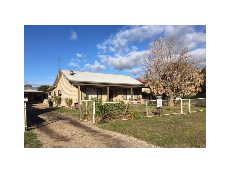 32 Elvins Street, Mansfield VIC 3722