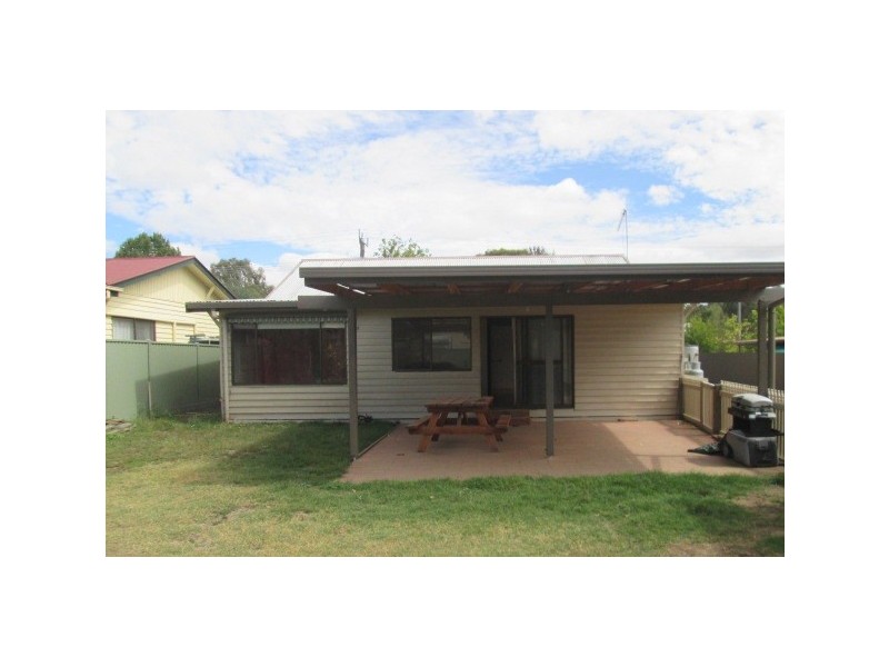 32 Elvins Street, Mansfield VIC 3722