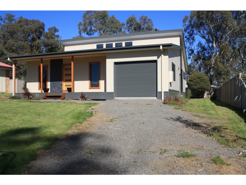 6 Chanro Court, Bonnie Doon VIC 3720