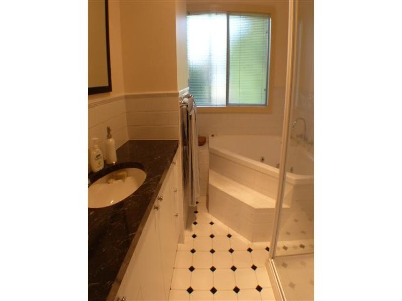 39 Elvins Street, Mansfield VIC 3722