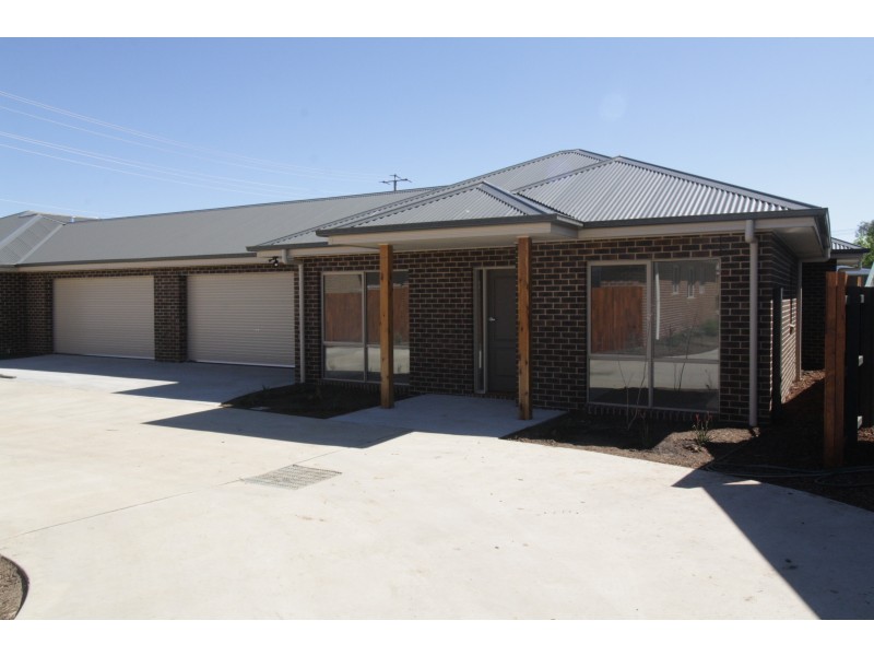 2/18 Kidston Parade, Mansfield VIC 3722