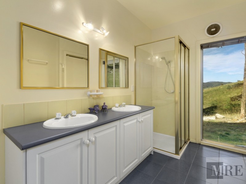 1874 Mansfield-Woods Point Road, Macs Cove VIC 3723