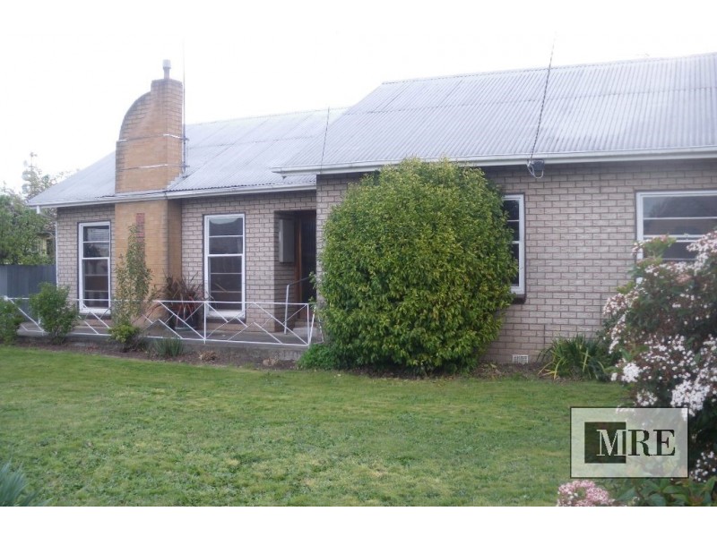 11 Chenery Street, Mansfield VIC 3722