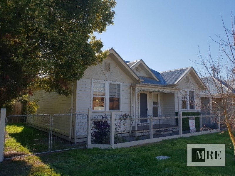 1B The Parade, Mansfield VIC 3722