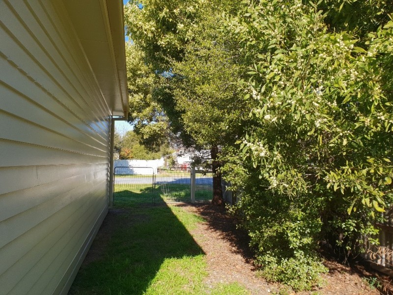1B The Parade, Mansfield VIC 3722