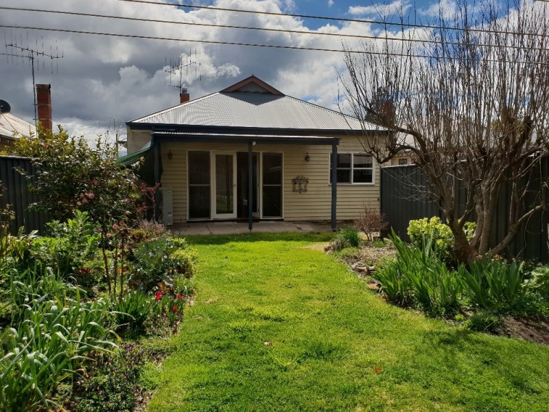 4 Curia Street, Mansfield VIC 3722