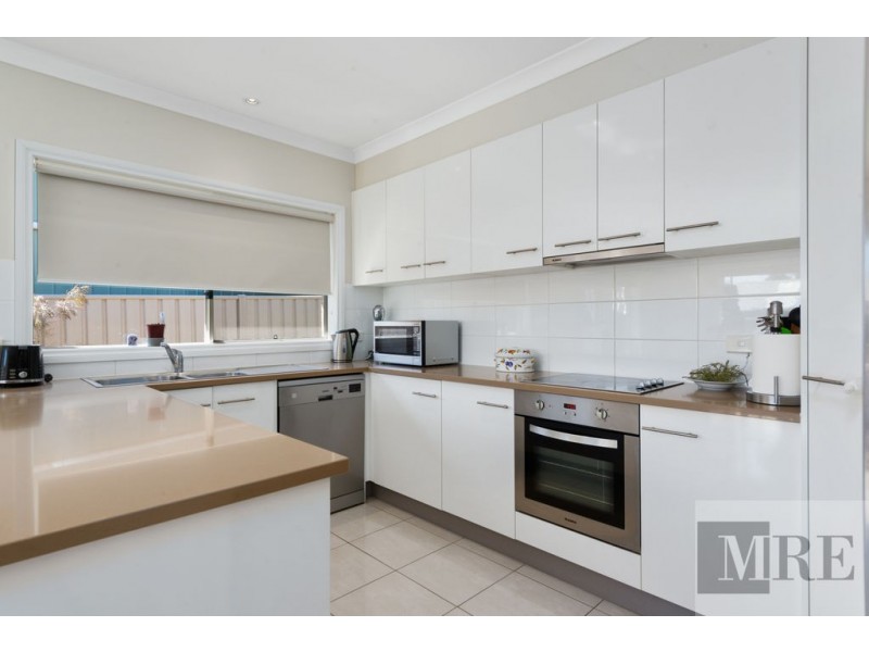 2/52 Somerset Crescent, Mansfield VIC 3722