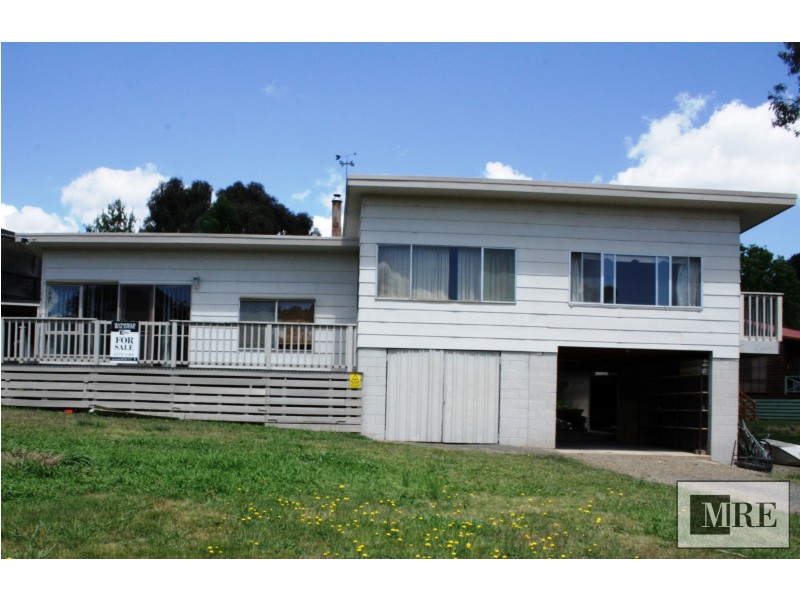 7 Lake Drive, Howqua Inlet VIC 3723