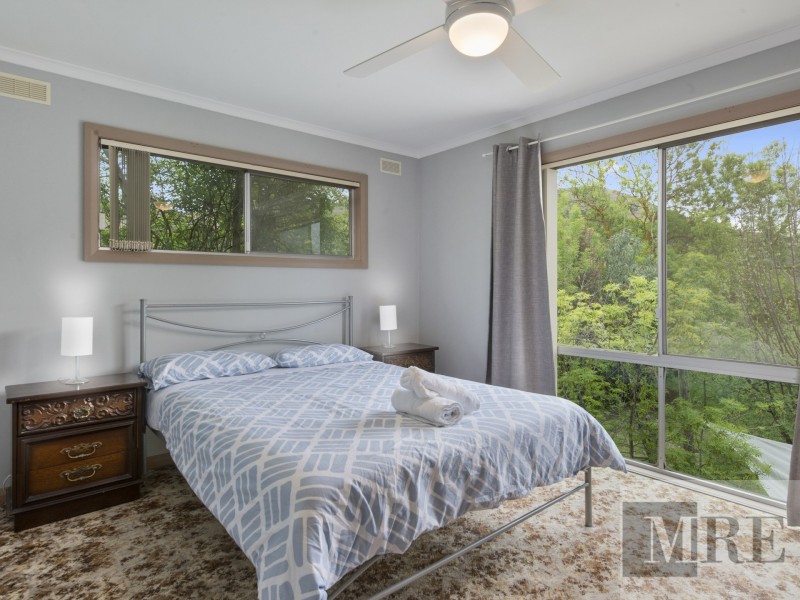 4 Redfern Court, Bonnie Doon VIC 3720