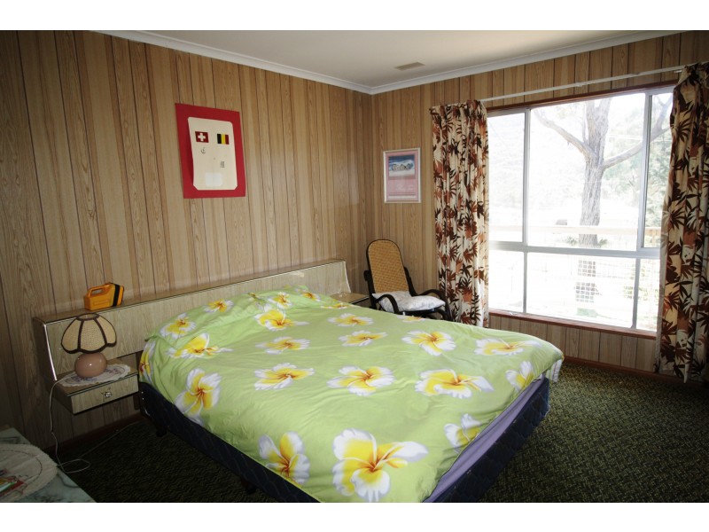 16 Valley Fair Rise, Macs Cove VIC 3723