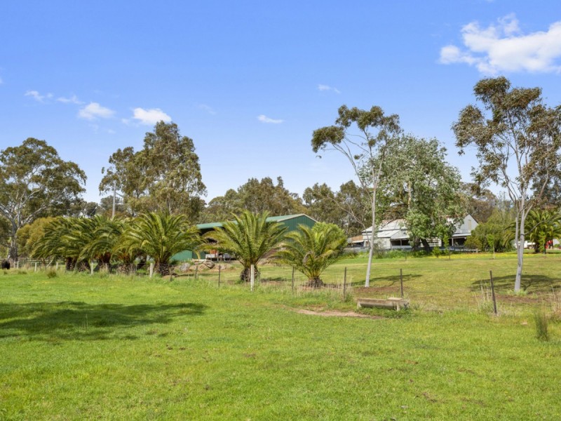 405 Oak Valley Road, Longwood VIC 3665