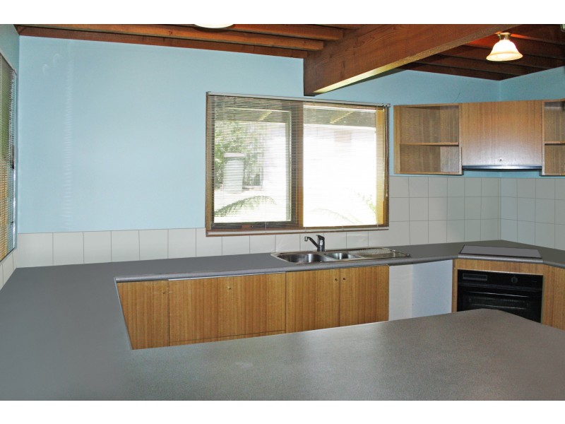 6 Barnetts Road, Howqua Inlet VIC 3723