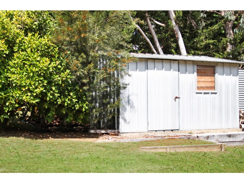 6 Barnetts Road, Howqua Inlet VIC 3723