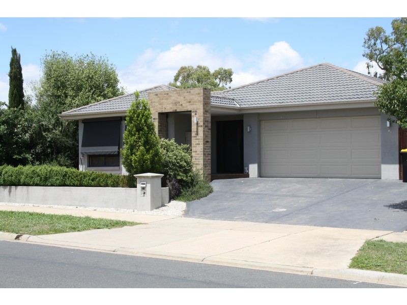 46 Cambridge Drive, Mansfield VIC 3722