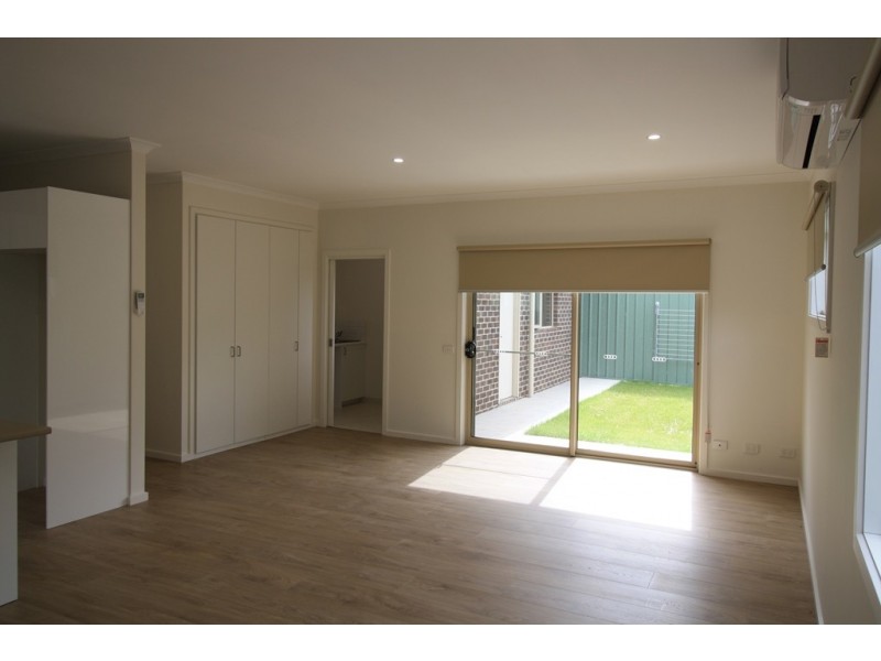 2/18 Kidston Parade, Mansfield VIC 3722