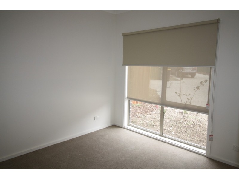 2/18 Kidston Parade, Mansfield VIC 3722