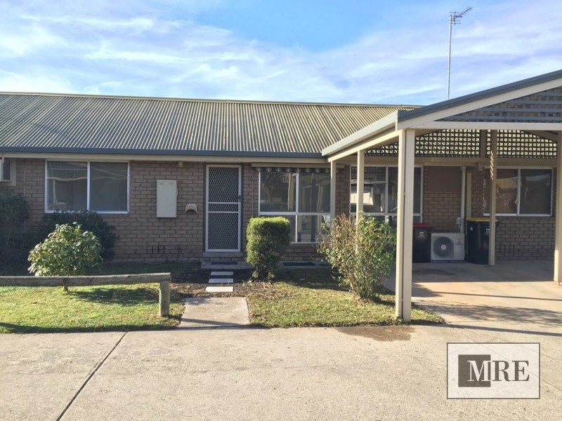 4/11 Early Street, Mansfield VIC 3722