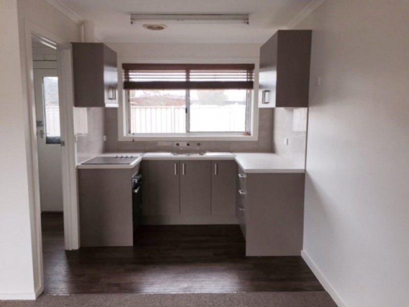 4/11 Early Street, Mansfield VIC 3722