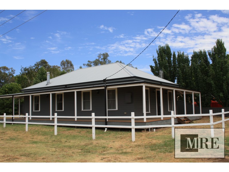 2 Hunter Street, Mansfield VIC 3722