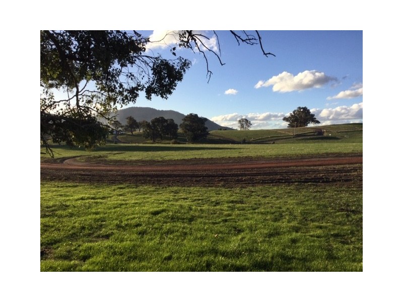 34 Loyola Drive, Mansfield VIC 3722