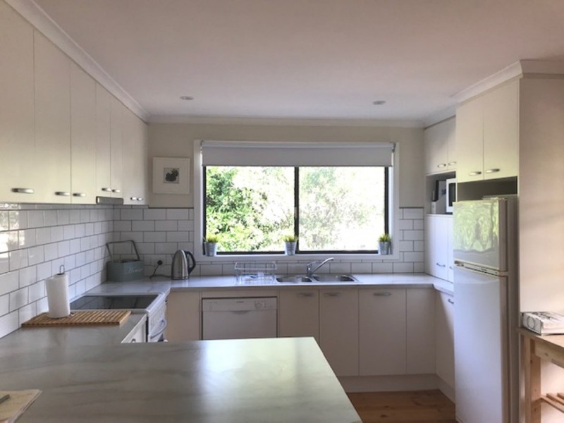 11 Stephenson Grove, Howqua Inlet VIC 3723