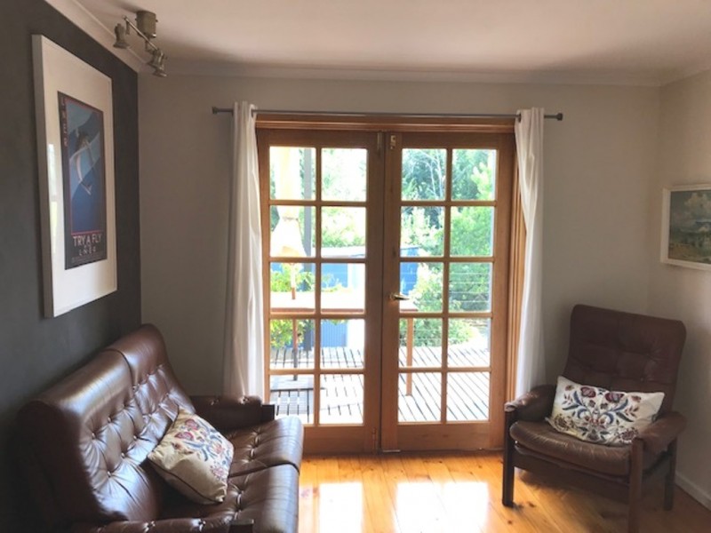 11 Stephenson Grove, Howqua Inlet VIC 3723