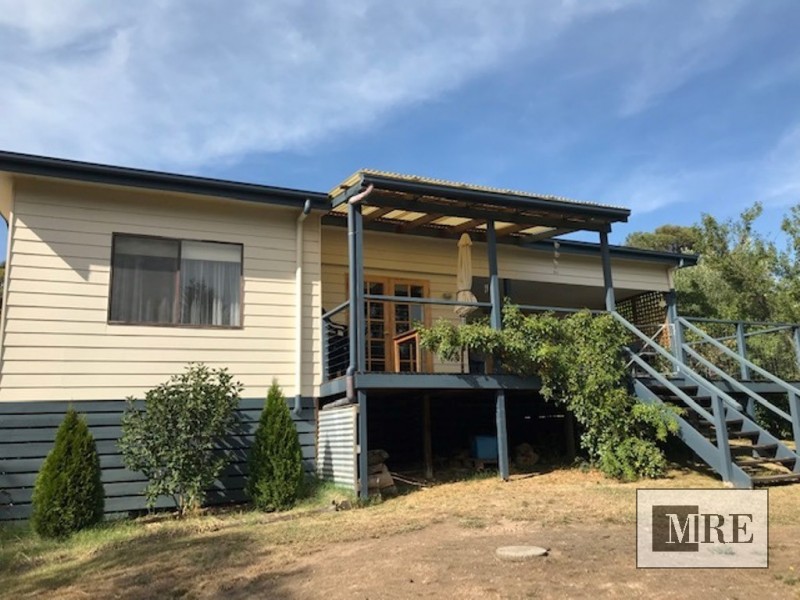 11 Stephenson Grove, Howqua Inlet VIC 3723