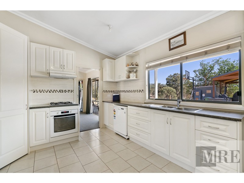 299 Dry Creek Road, Bonnie Doon VIC 3720