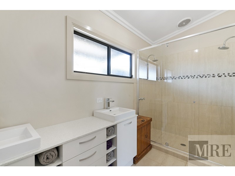 299 Dry Creek Road, Bonnie Doon VIC 3720