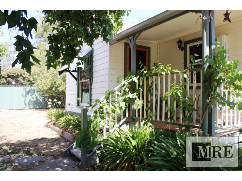 3 Young Street, Bonnie Doon VIC 3720