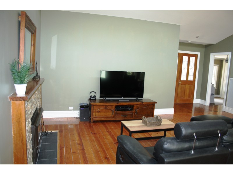 3 Young Street, Bonnie Doon VIC 3720