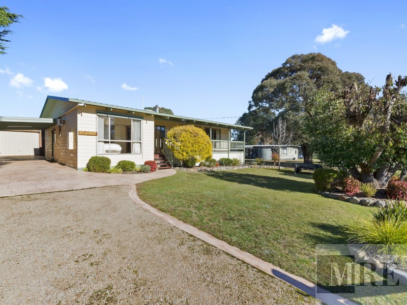 74 Willow Lake Drive, Macs Cove VIC 3723