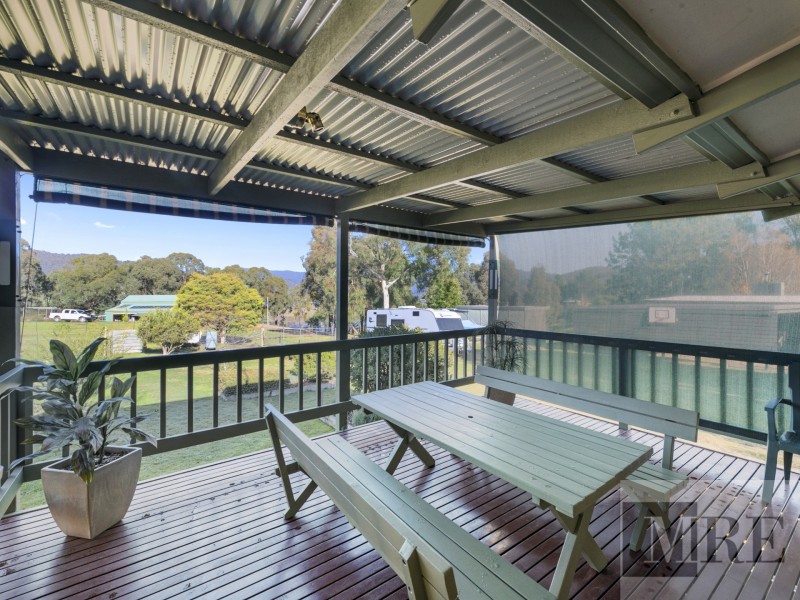 74 Willow Lake Drive, Macs Cove VIC 3723