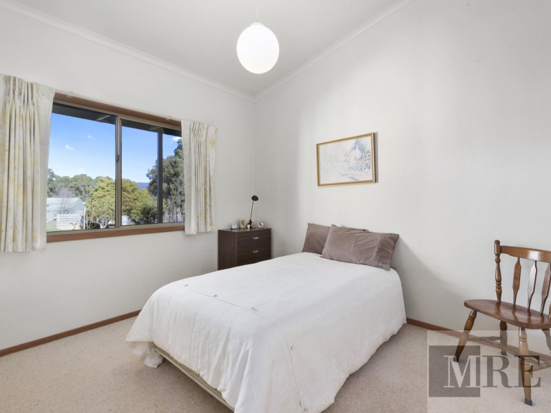 74 Willow Lake Drive, Macs Cove VIC 3723