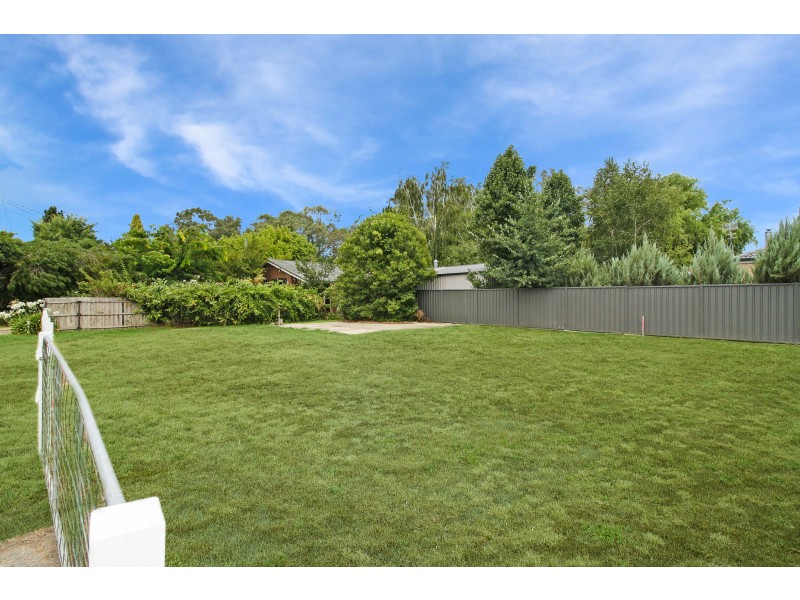 2 Hunter St, Mansfield VIC 3722