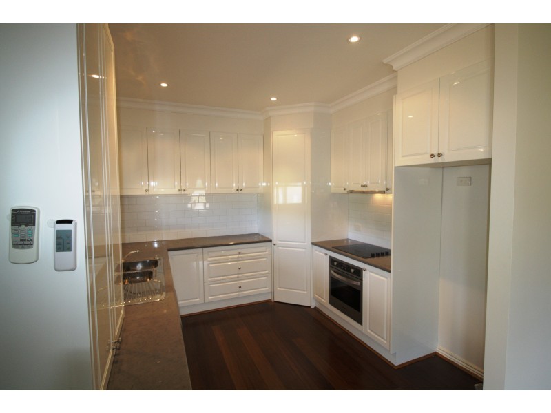 2 Hunter St, Mansfield VIC 3722