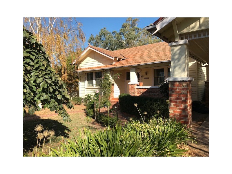 12 Hunter Street, Mansfield VIC 3722