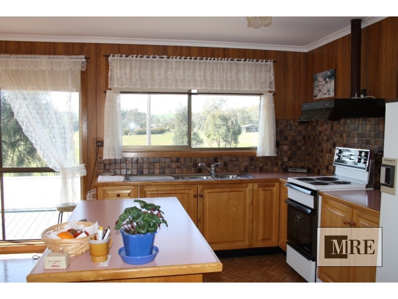 9 Old Howes Creek Road, Mansfield VIC 3722