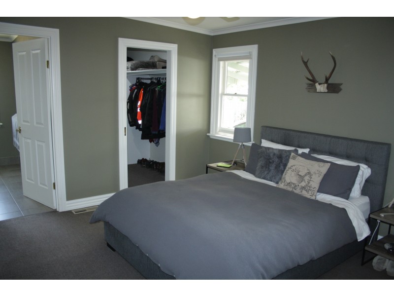 3 Young Street (Bonnie Doon), Mansfield VIC 3722